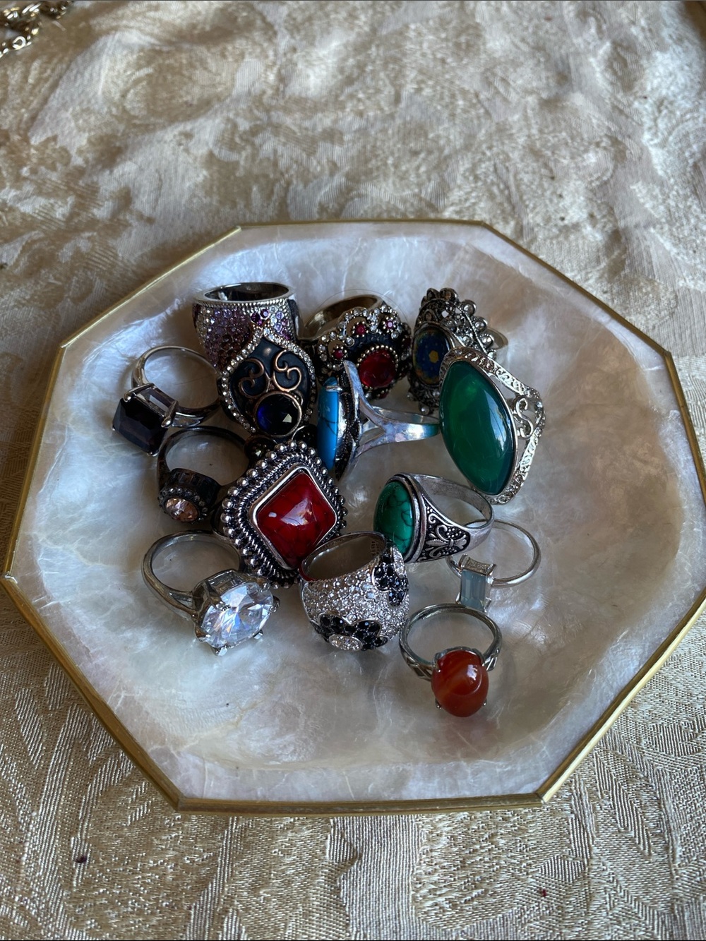 Mixed Women’s Fashion Rings with Green and Red Gemstones